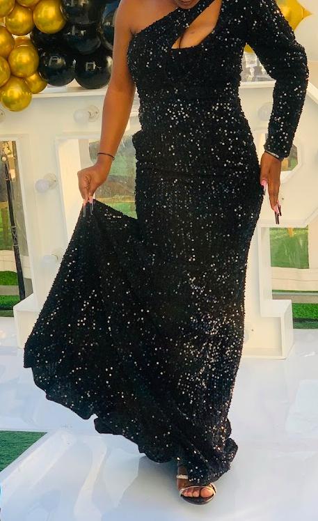 Elegant Black Evening Dress